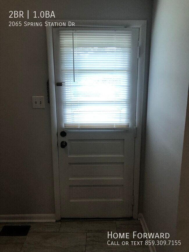 Foto del edificio - 2065 Spring Station Dr