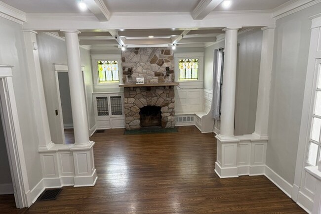 Sala de estar - 122 N Evergreen St