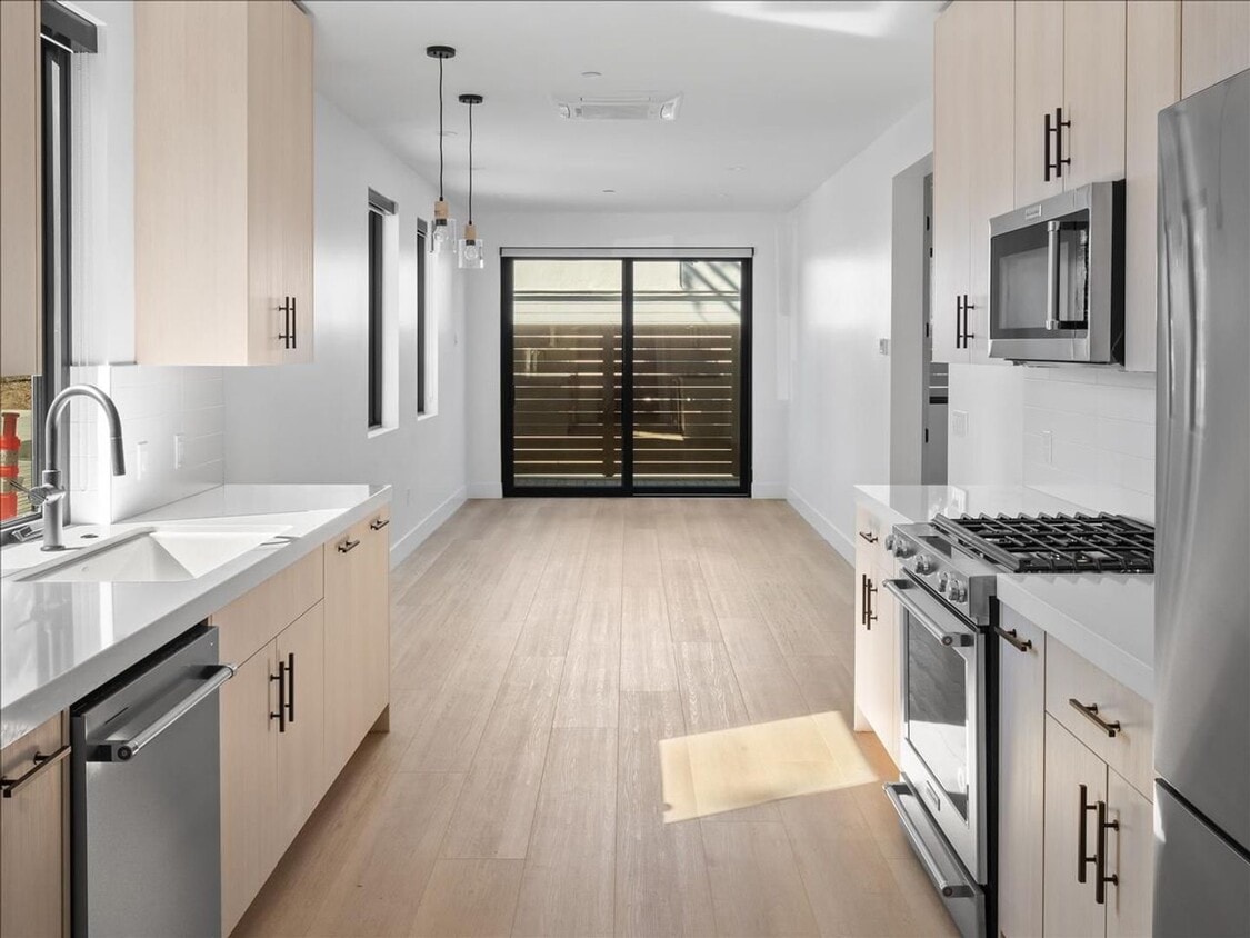Primary Photo - J Street Lofts