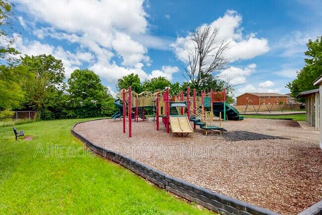 Building Photo - 4862 Fegenbush Ln