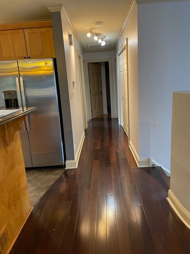 Foto del edificio - 4504 Normandy Dr