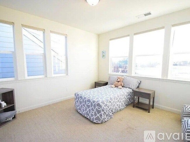 Foto del edificio - 2527 N Village Dr