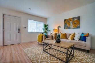 Building Photo - 359 E Esther St Building Photo - 359 E Esther St