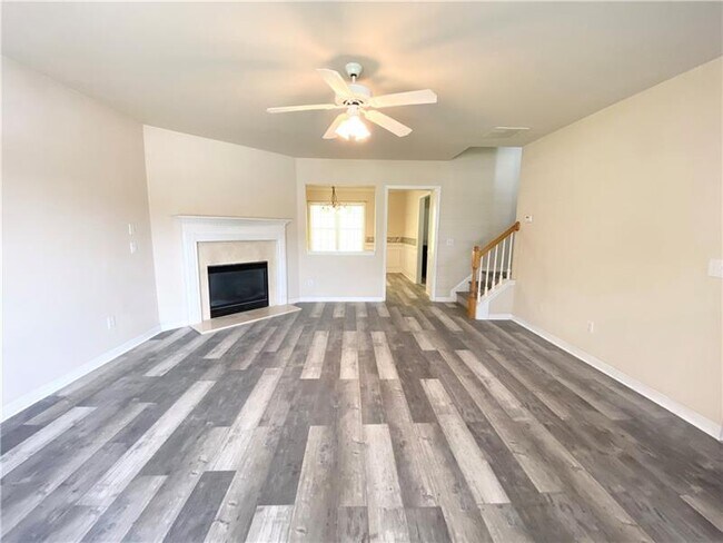 Building Photo - 4510 Parkview Walk Dr