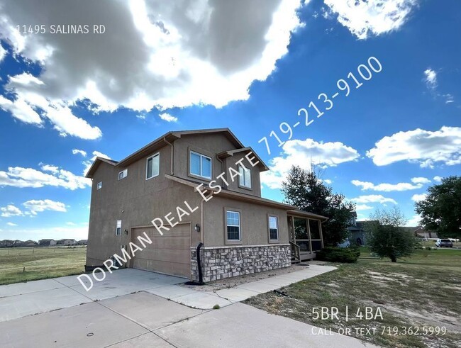Foto del edificio - 5-Bedroom Home!