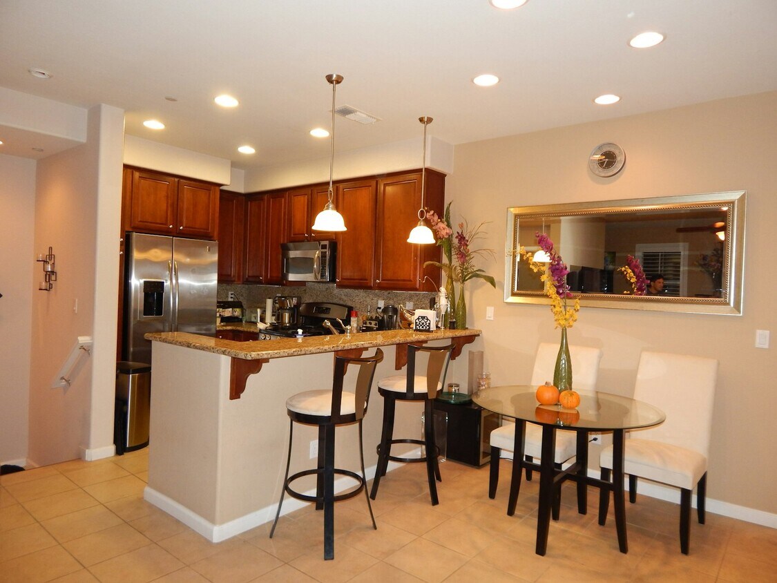 Foto principal - 888 Rancho Place