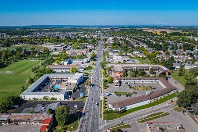 Building Photo - 7800 Lundy's Ln