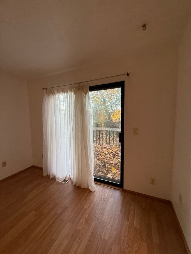 Foto del edificio - 2024 SE 8th Dr