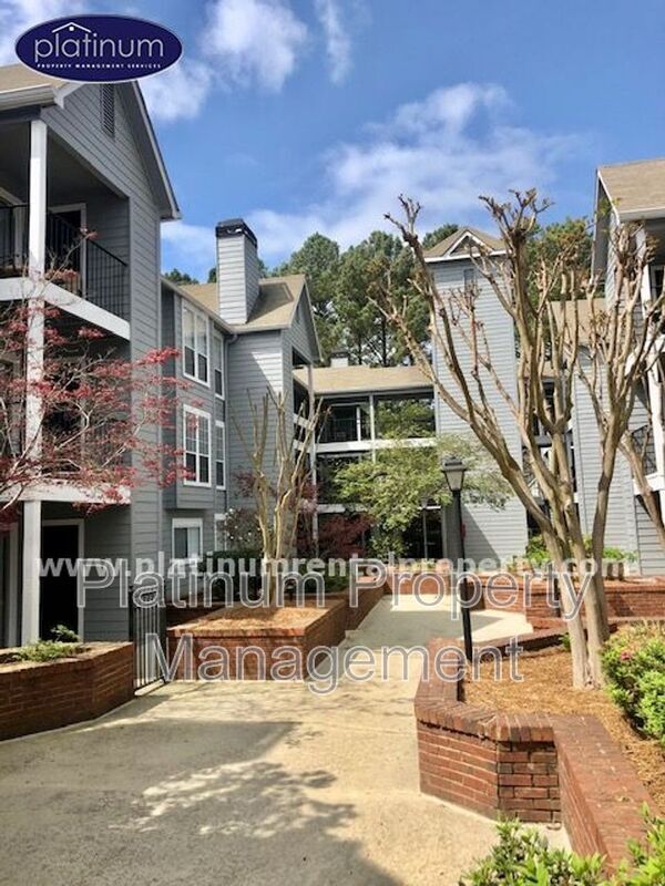 Building Photo - 629 Granville Ct