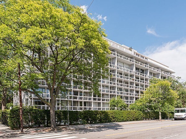 Building Photo - 217 Auburn St