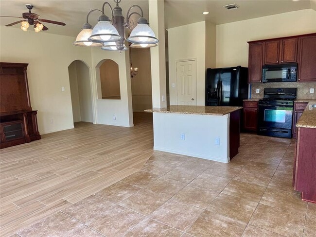 Foto del edificio - 4939 Royal Arbor Ln