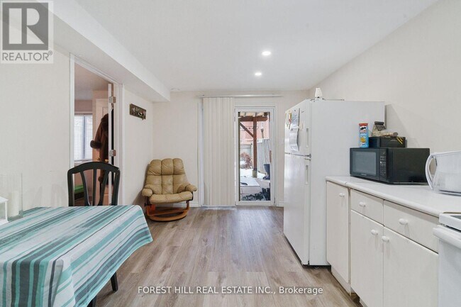 Building Photo - 53 Noble Dr