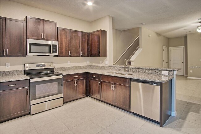 Building Photo - 10490 Shady Preserve Dr