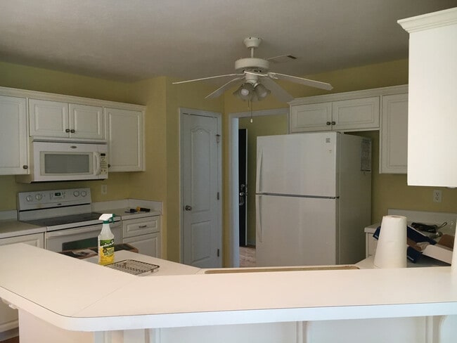 Building Photo - 109 Marigold Dr