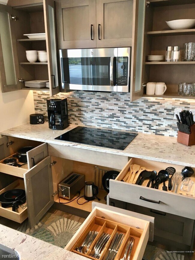 Foto del edificio - 2 br, 2 bath Condo - 3 King St