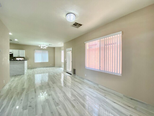 Foto del edificio - Nice 2-story single-family house with 3 Bedrooms, 2.5 Bathrooms
