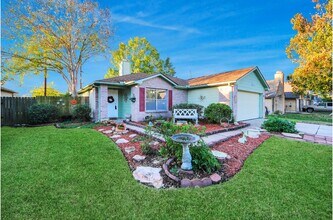 Building Photo - 20403 Blue Juniper Dr