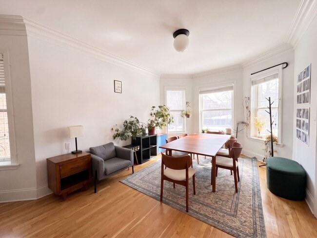Photo - 1392 Waveland, LLC Apartment