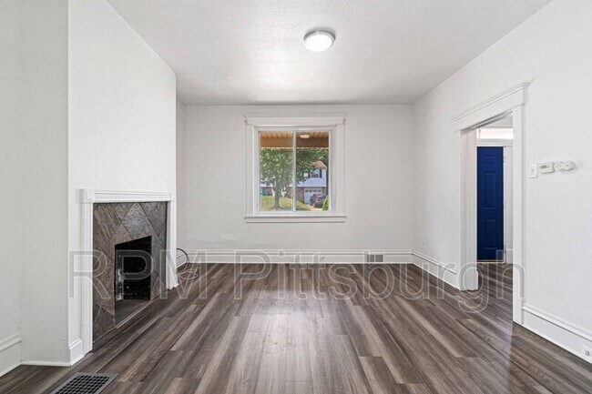 Foto del edificio - 400 W Prospect Ave