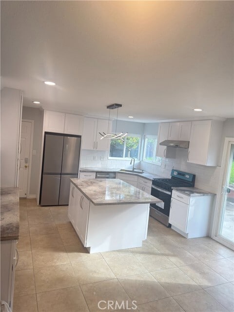 Foto del edificio - 18926 La Guardia St