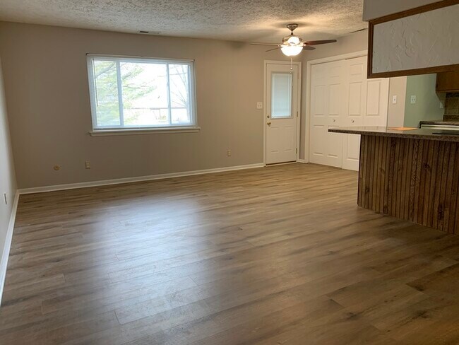 Building Photo - 7721 Inverness Dr