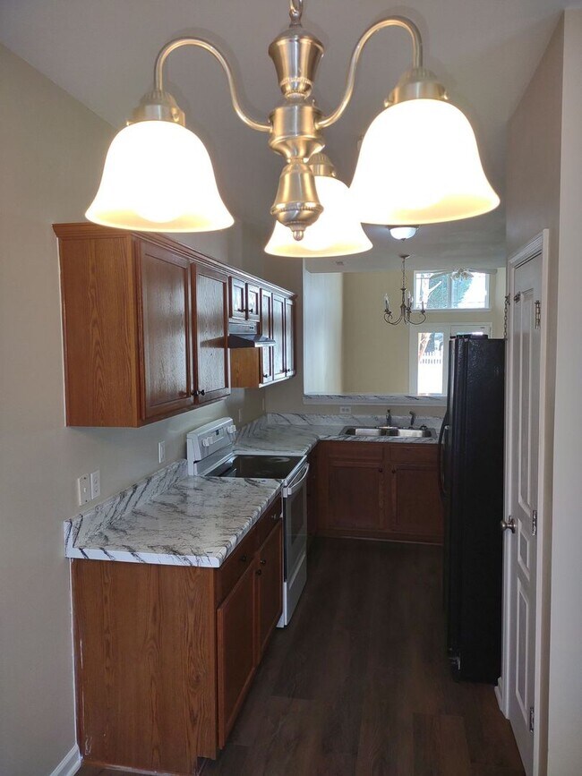 Building Photo - Lovely 3-Bedroom Home located near NCSU!