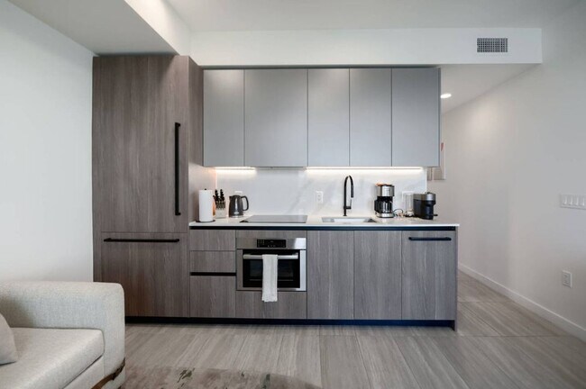 Foto del edificio - 580 72nd St
