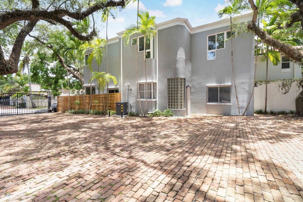 Foto principal - 3117 Mary St