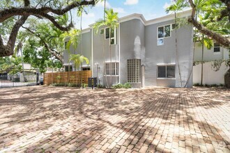 Building Photo - 3117 Mary St