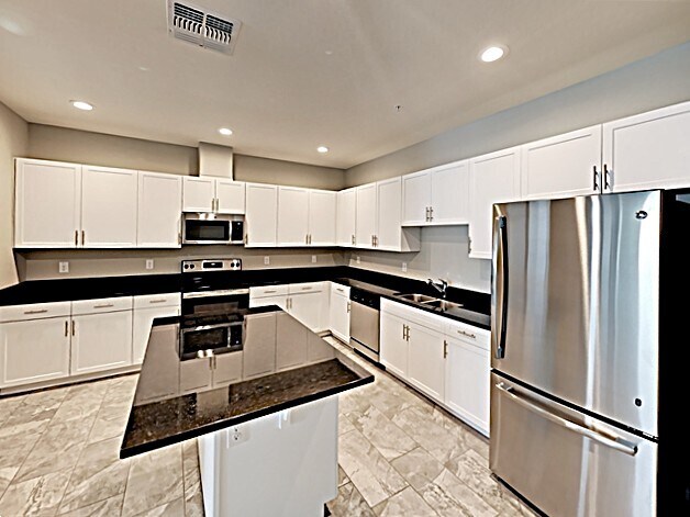 Foto del edificio - 20709 W Maiden Ln
