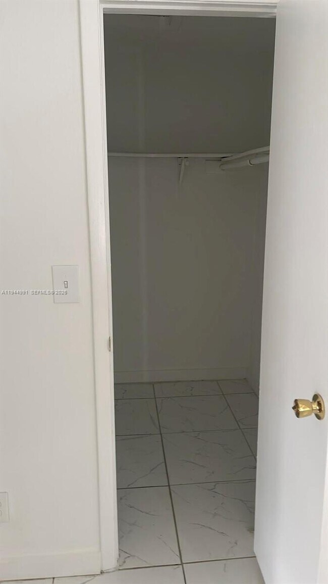 Foto del edificio - 3976 NW 87th Ave