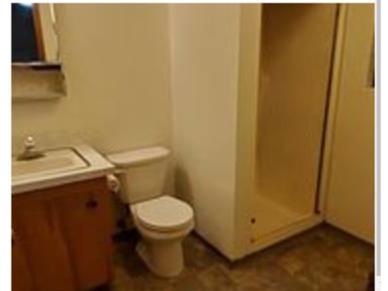 Foto principal - 920 NE B St