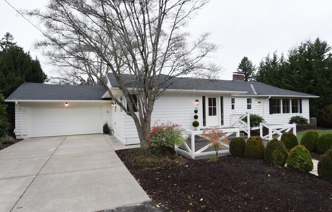 Foto del edificio - 4275 SW Crestwood Dr