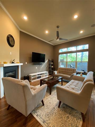 Foto del edificio - 2207 Eriksson Ln
