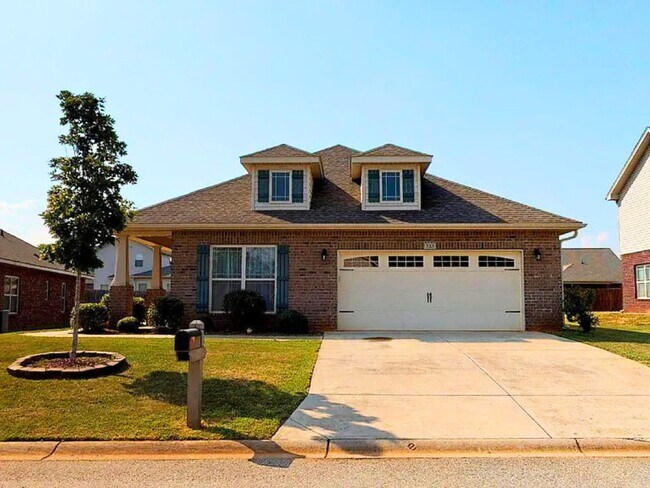 Foto del edificio - 323 Huntwood Dr