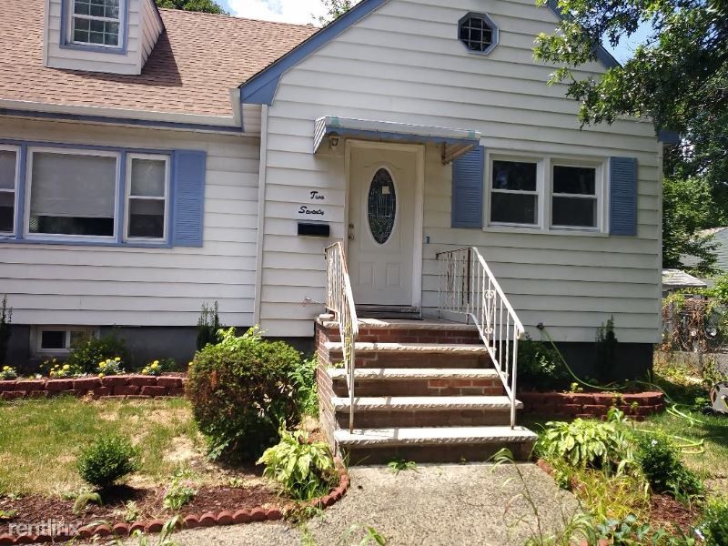 Primary Photo - 4 br, 2 bath House - 270 Colonial Pl