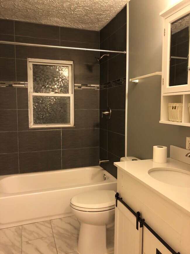 Bathroom - 2822 Avalon Ave NE