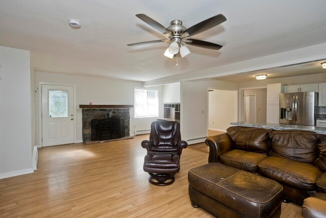 Building Photo - 159 N Monson Rd