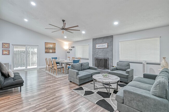 Foto del edificio - 11618 Corona Ln