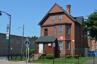 Building Photo - 1-3 Webster St