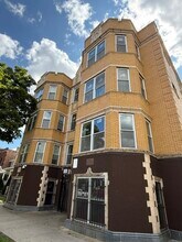 Building Photo - 5225 W Washington Blvd