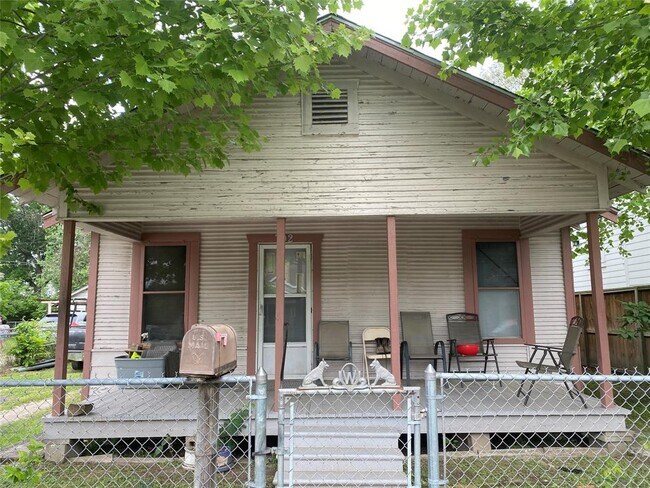 Building Photo - 702 Tabor St