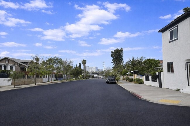 Foto del edificio - 2096 Franklin Ave