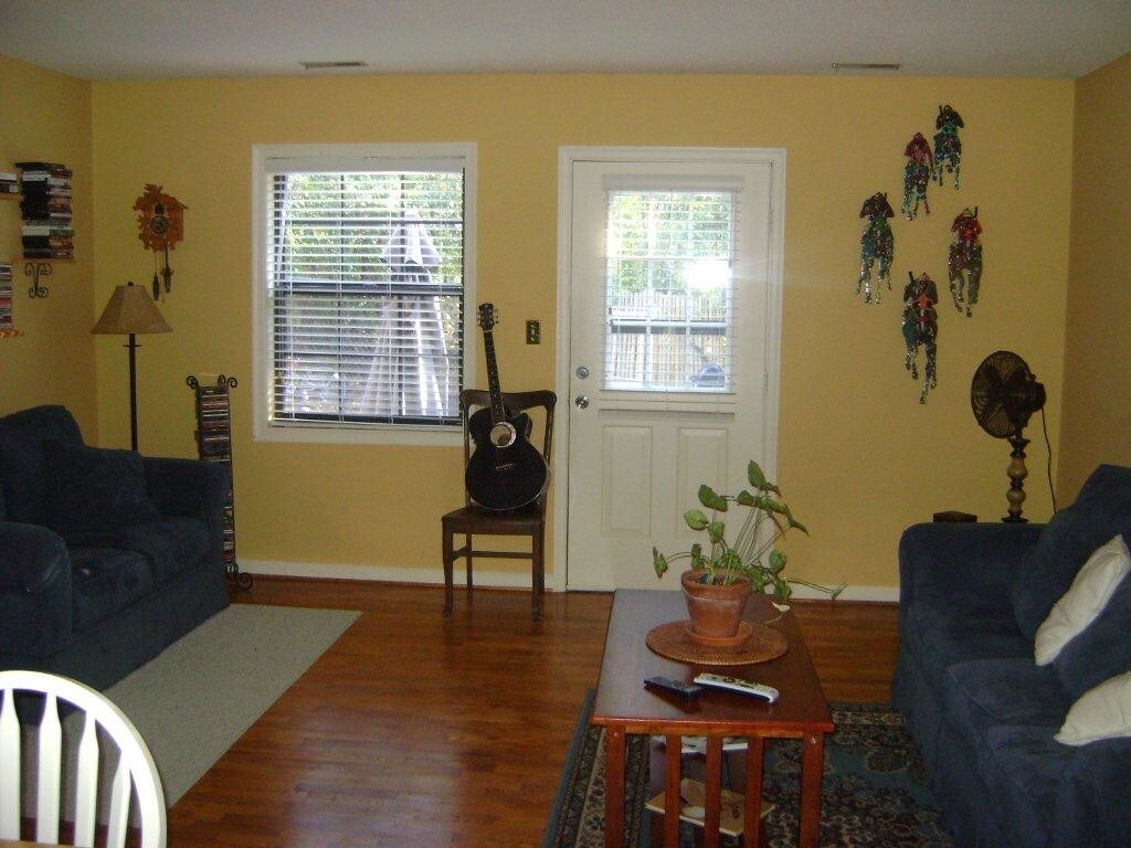 Foto principal - 105 Fidelity St