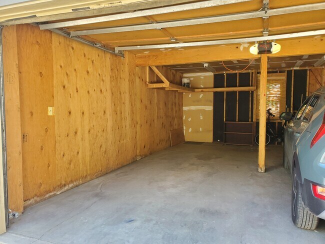 Building Photo - 1709 Pine St