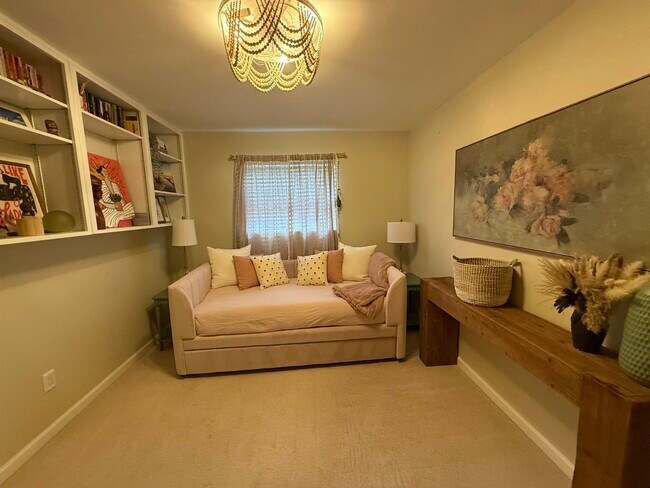 Foto del edificio - 2306 W Indianhead Dr