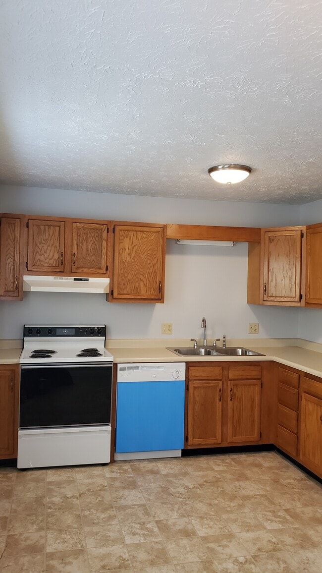 Kitchen (new dishwasher wrapping still on) - 1503 5th St