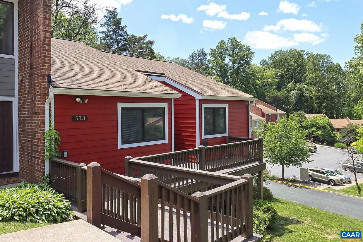 Foto principal - 573 Southampton Ct