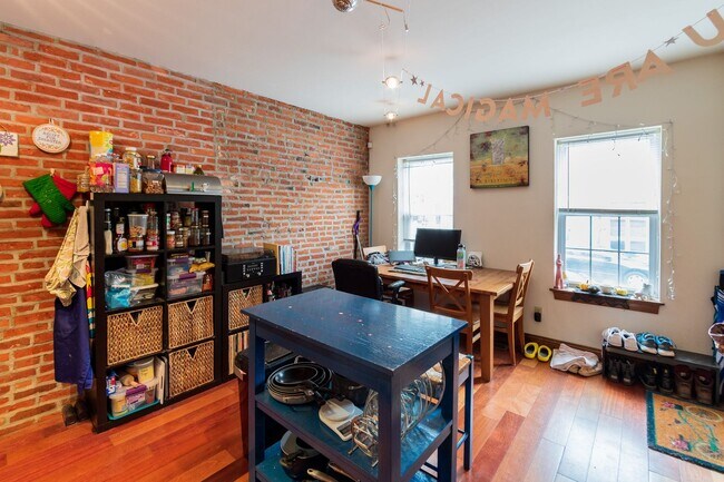 Photo - 745 S 20th St Apartment