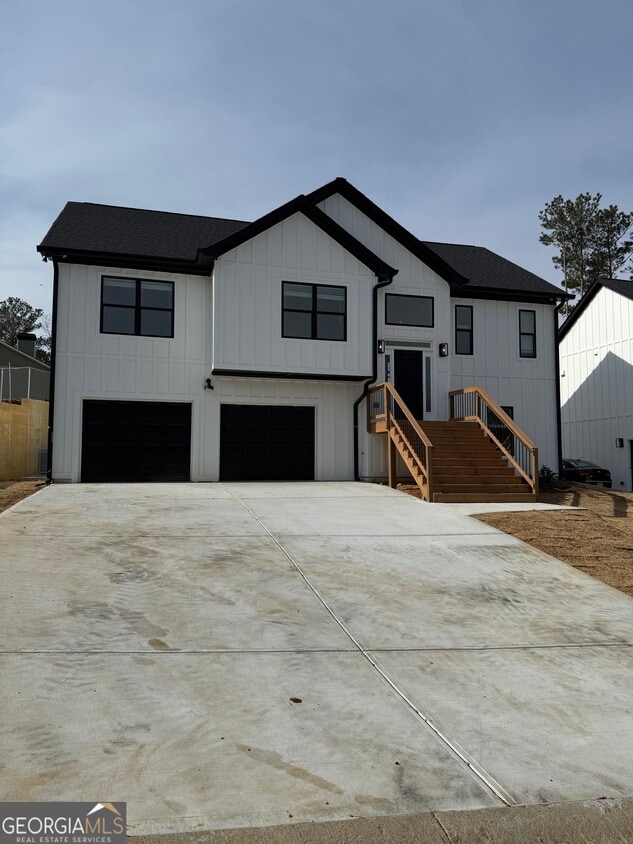 Primary Photo - 600 Cole Creek Dr